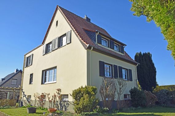 Reizendes Wohnhaus mit Liebe zum Detail und großzügigem Garten in ruhiger Wohnlage - 47929 Grefrath