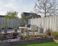 Teich mit Terrasse