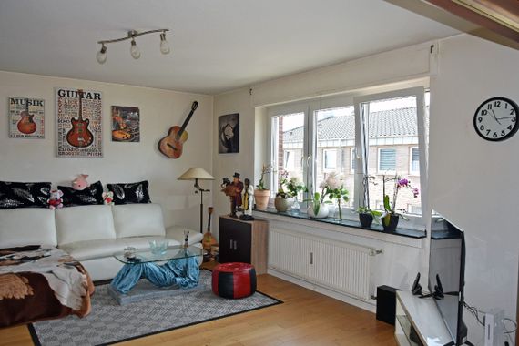 Geräumige, helle 2-Zimmerwohnung mit Garten und Garage in Ortslage von 41334 Nettetal-Hinsbeck
