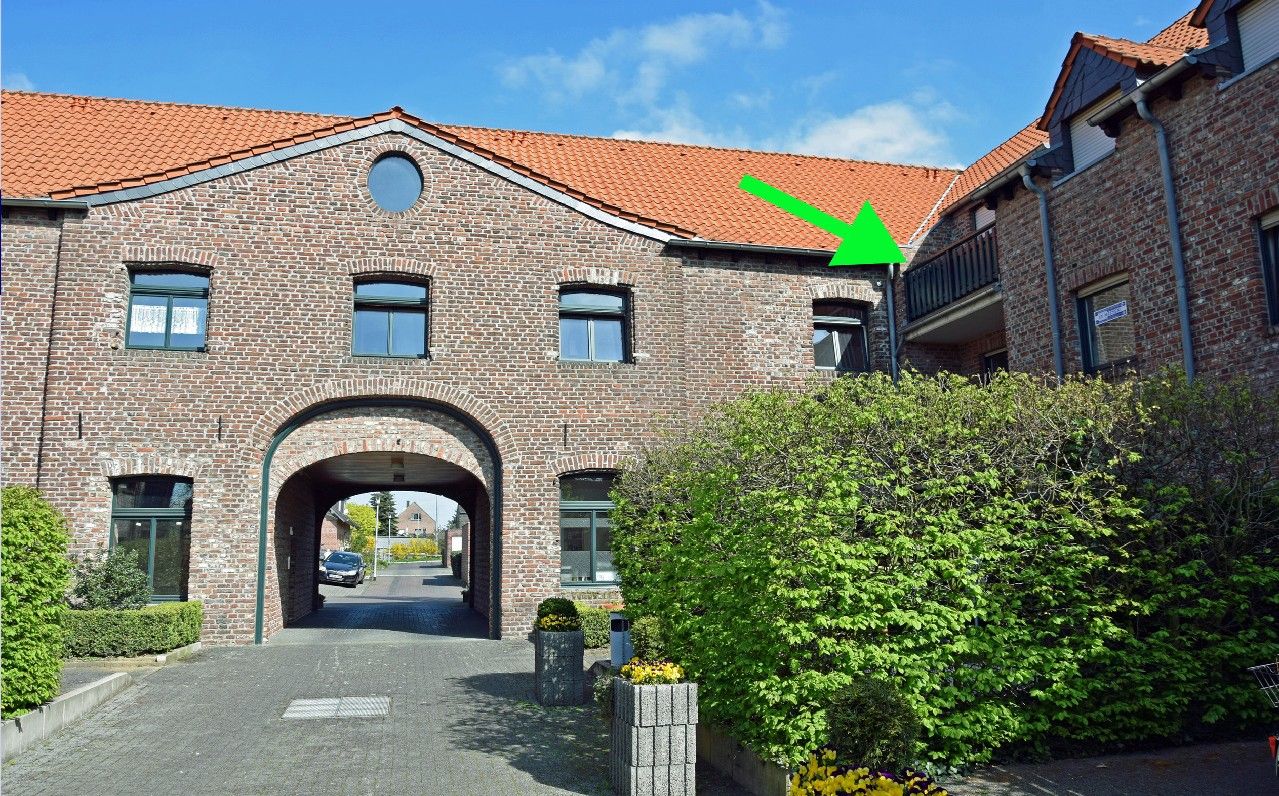Moderne DG-Wohnung mit Balkon in historischer Wohnanlage in 41366 Schwalmtal-Amern