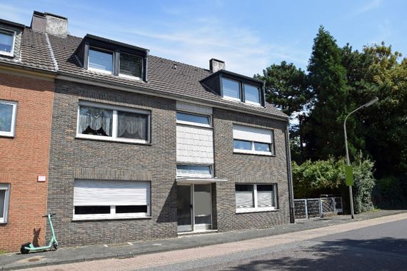 Gepflegtes 8-Parteienhaus in ruhiger Lage - mit Blick ins Grüne - von 41066 Mönchengladbach, Neuwerk