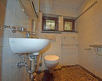 Bad EG mit ebenerdiger Dusche