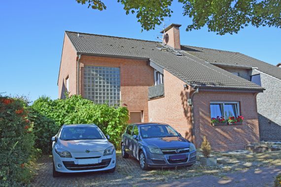 Dreiparteienhaus als solide Kapitalanlage in beliebter Lage von 41334 Nettetal-Kaldenkirchen