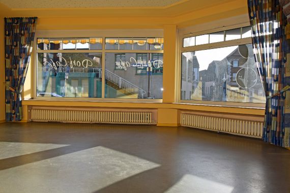 Großzügige, helle Bürofläche mit Küche mitten im Zentrum von 41334 Nettetal-Hinsbeck