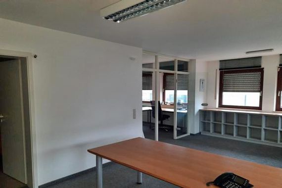 Praktisch aufgeteilte Bürofläche im Gewerbegebiet von 41189 Mönchengladbach-Wickrath