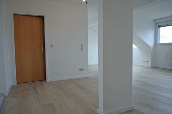 Gemütliche 2-Zimmer-Dachgeschosswohnung in ruhiger und zentraler Lage von 41334 Nettetal-Lobberich