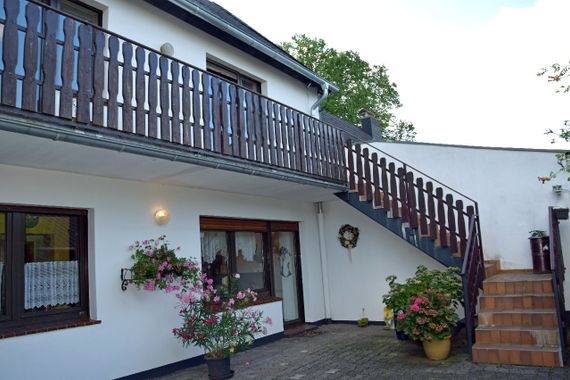 Brüggen: Großes Baugrundstück mit Wohnhaus, Einliegerwohnung  und  weiterem Bebauungspotenzial
