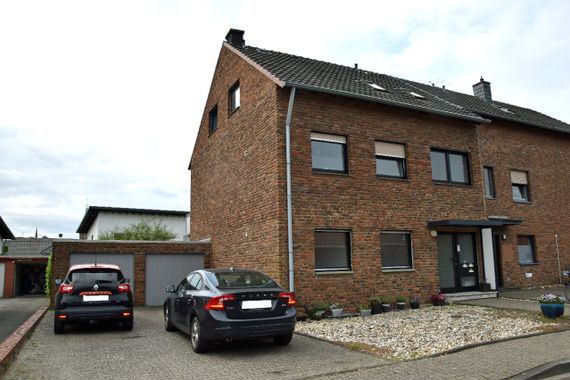 Eigentumswohnung (EG) mit überdachter Terrasse und Garage in ruhiger Lage von 41372 Niederkrüchten