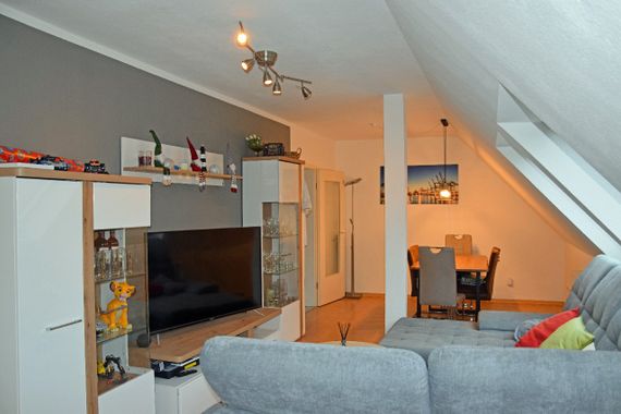 Großzügige 2,5-Zimmer-Dachgeschosswohnung in ruhiger Zentrumslage von 41334 Nettetal-Lobberich