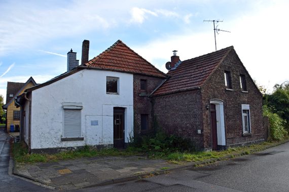 Zwei kleine Häuser auf 311 m² in ruhiger Lage von Nettetal-Breyell - Sanierungsobjekt für Handwerker